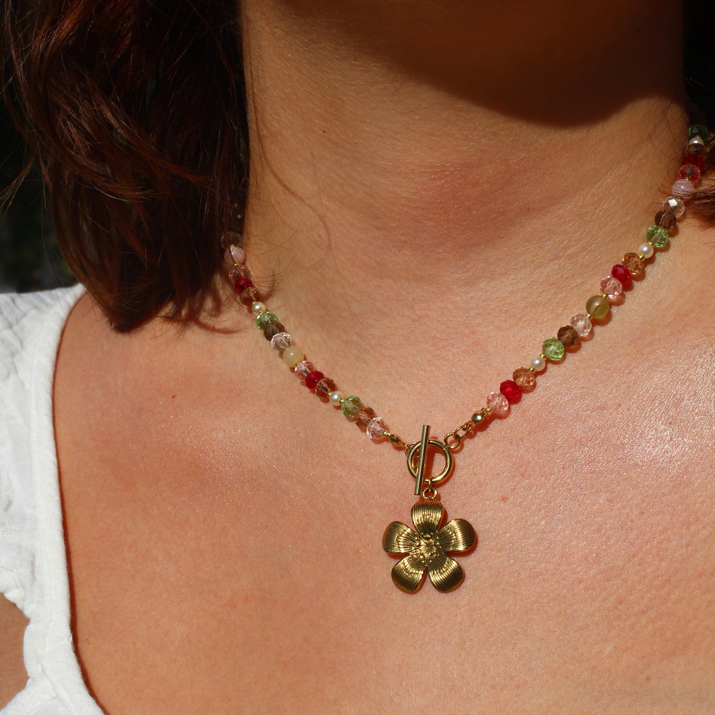 COLLIER FLORE ROSE - MODÈLE