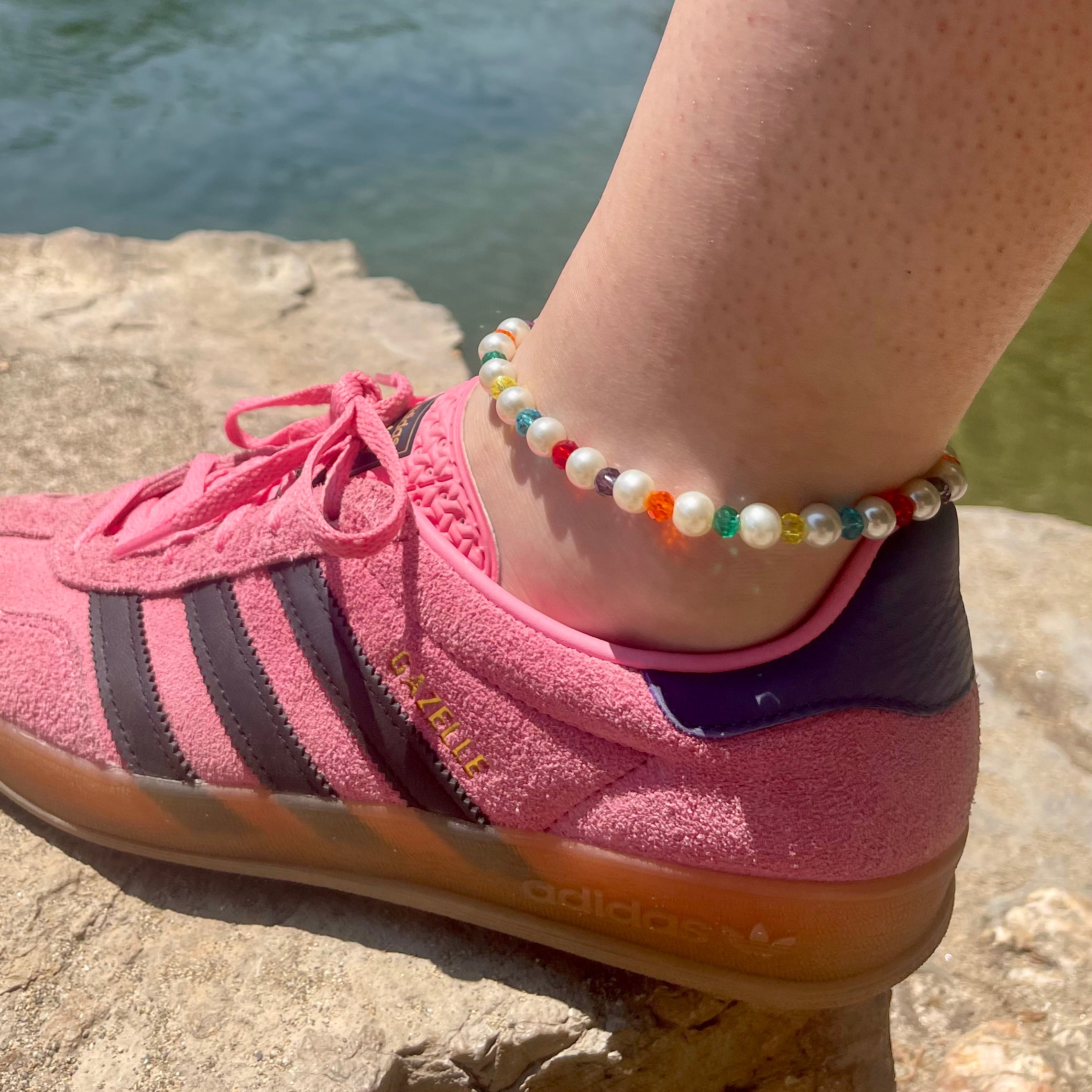 BRACELET DE CHEVILLE MULTICOLORE - MODÈLE