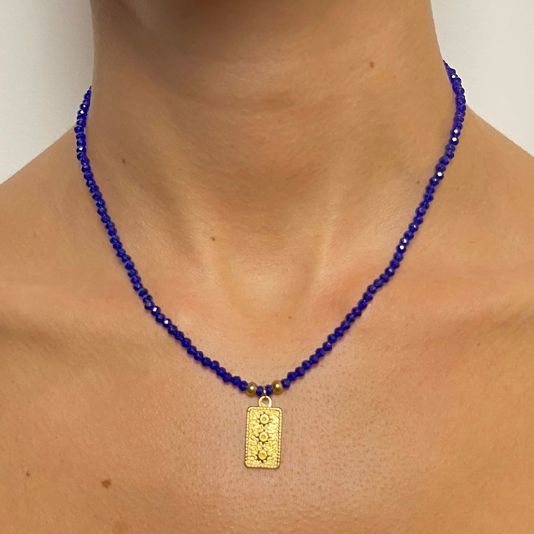 COLLIER BAÍA - STUDIO