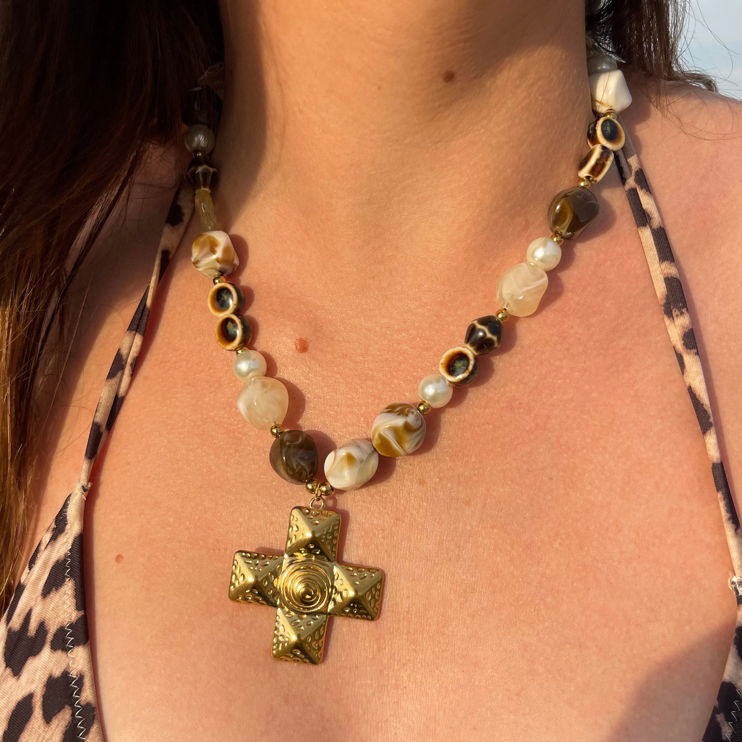 COLLIER TOTEM - GALERIE 01